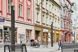 Sloupy veřejného osvětlení na pěší zóně v Chebu - pixel pitch 20&nbsp;mm, 52 kusů, 144&nbsp;x&nbsp;8 fyzických bodů